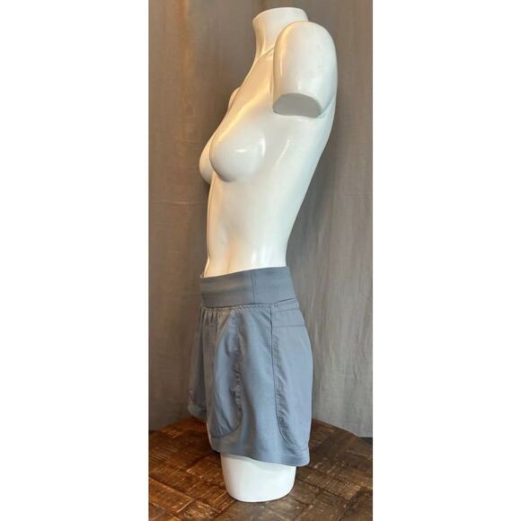 Athleta Running Shorts Grey Athletic Workout Zipper Pocket Size Xsmall - Picture 7 of 16